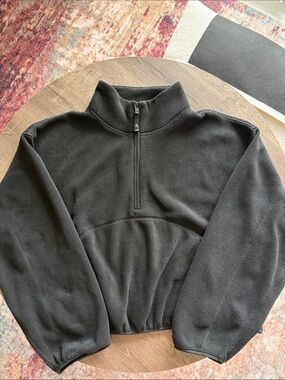 Aritzia Golden terrain 1/2 zip Bigfoot fleece